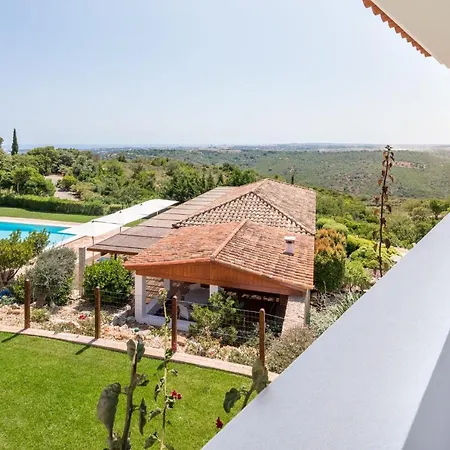Sleeps 8 Pool Air Con Wifi Vila