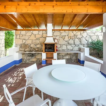 Sleeps 8 Pool Air Con Wifi Villa Malhadais